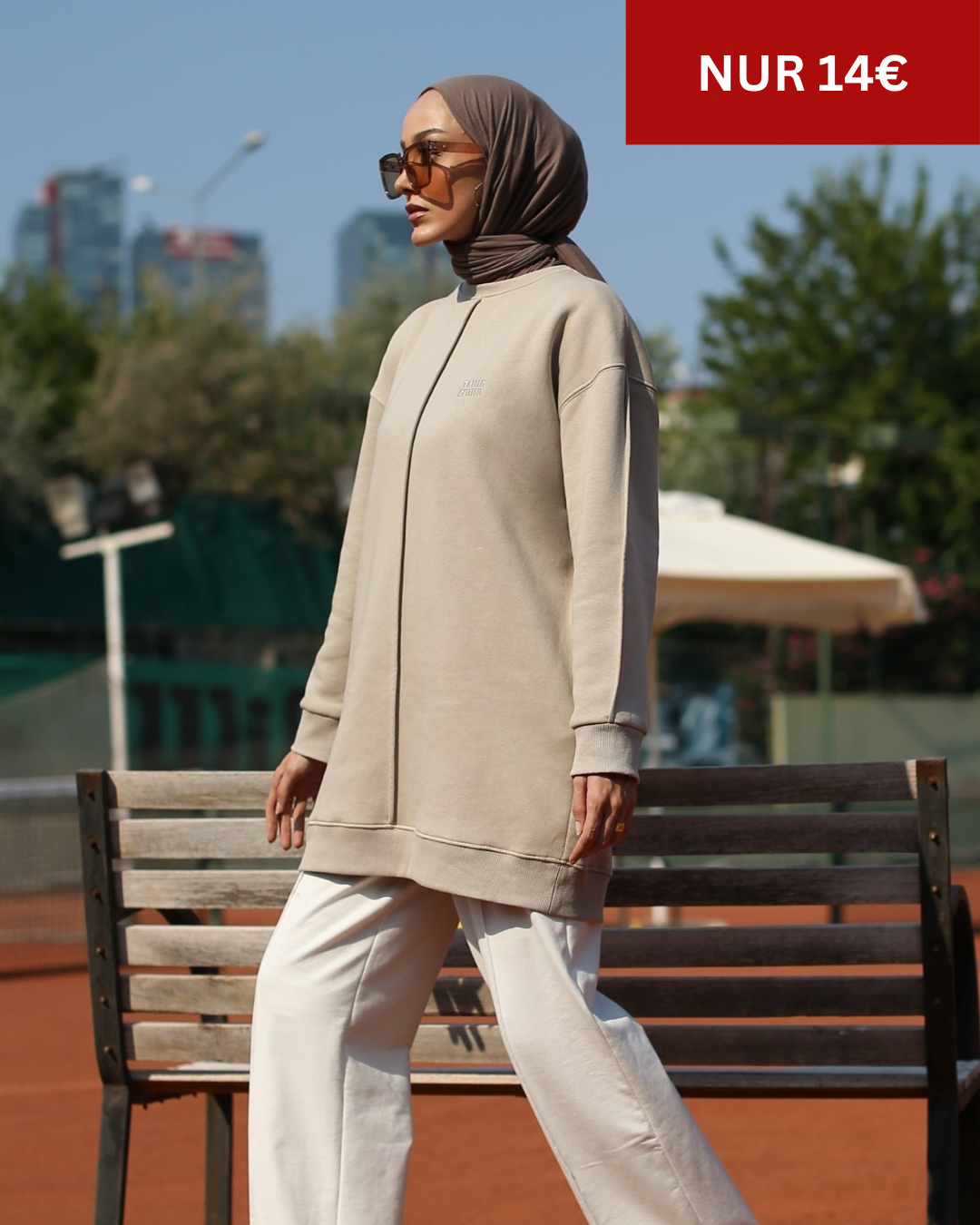 PLEATED SWEATER