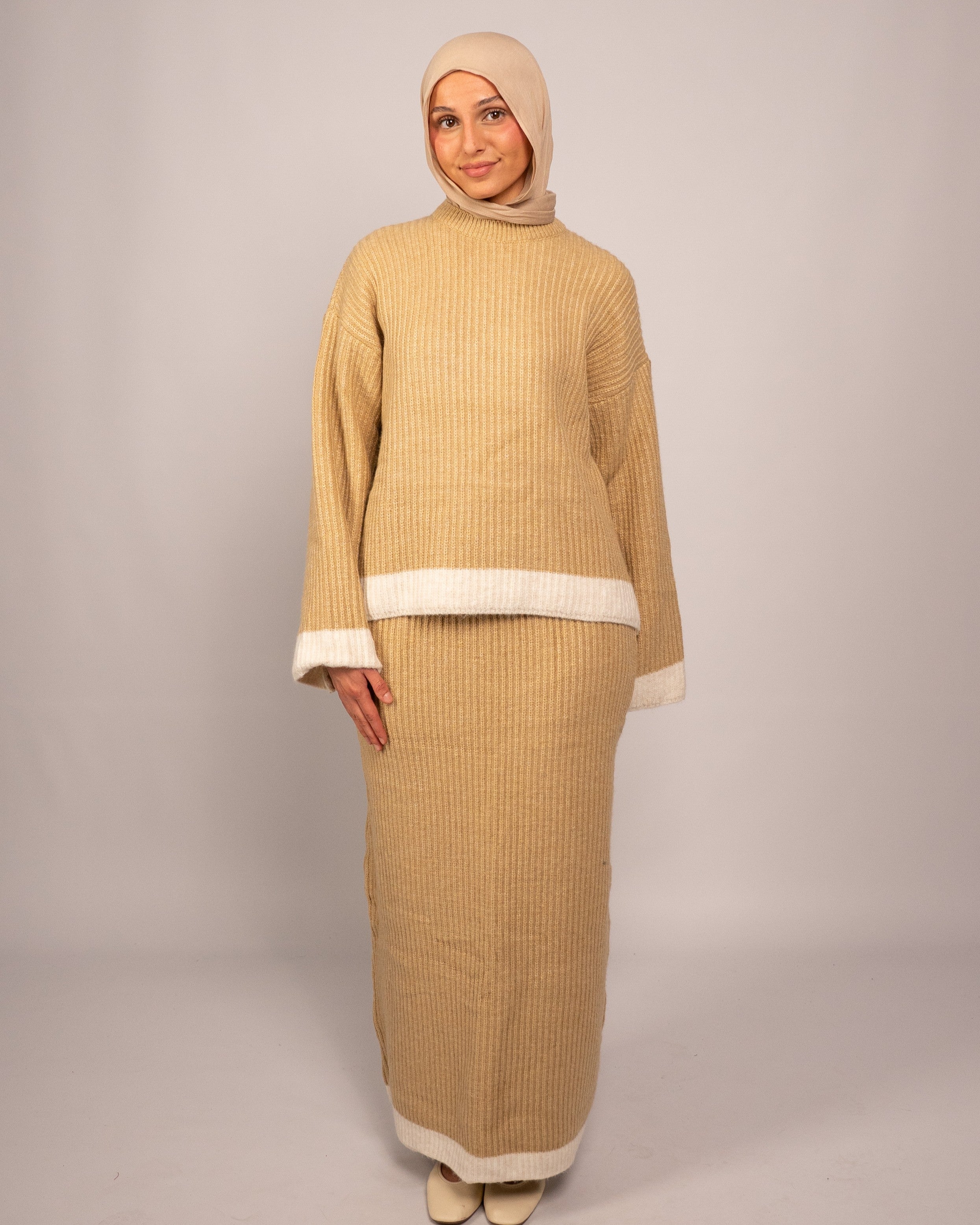 KNIT TWO-PIECE