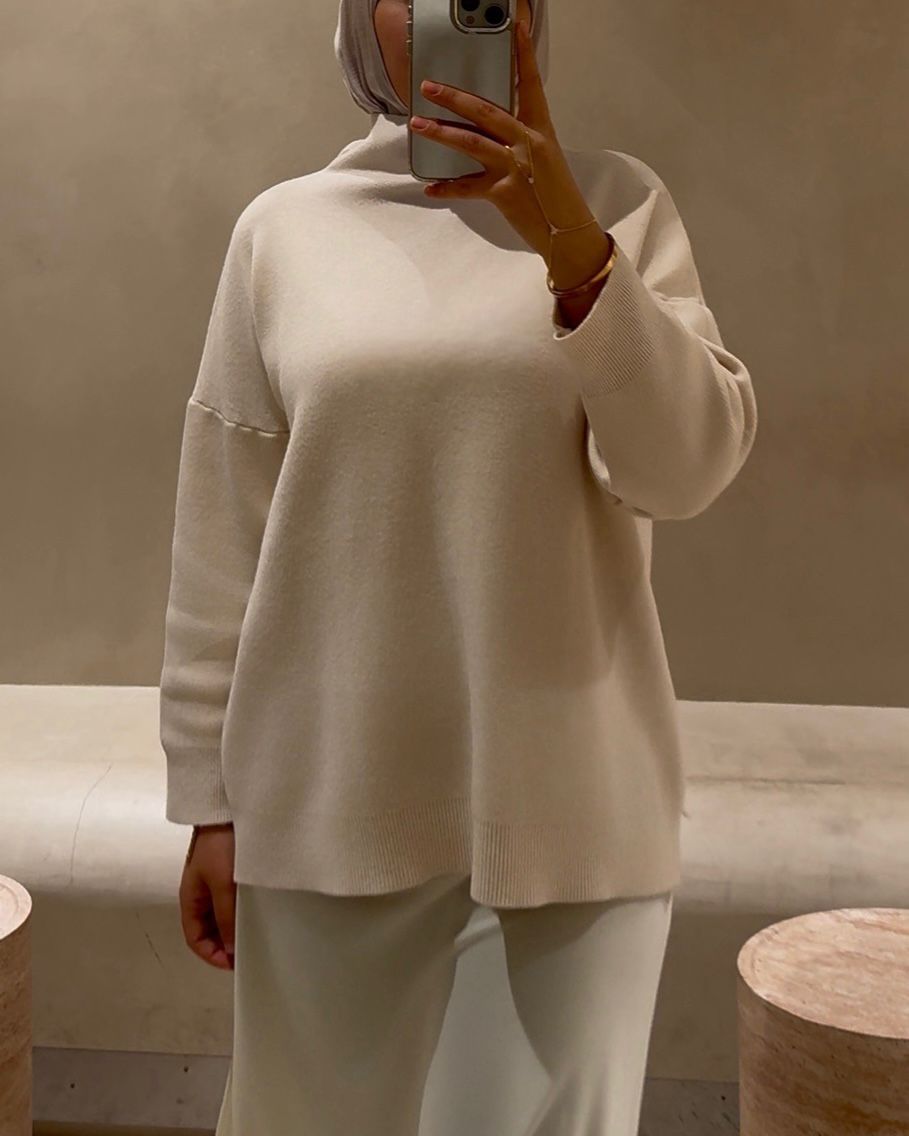 SOFT-FEEL SWEATER